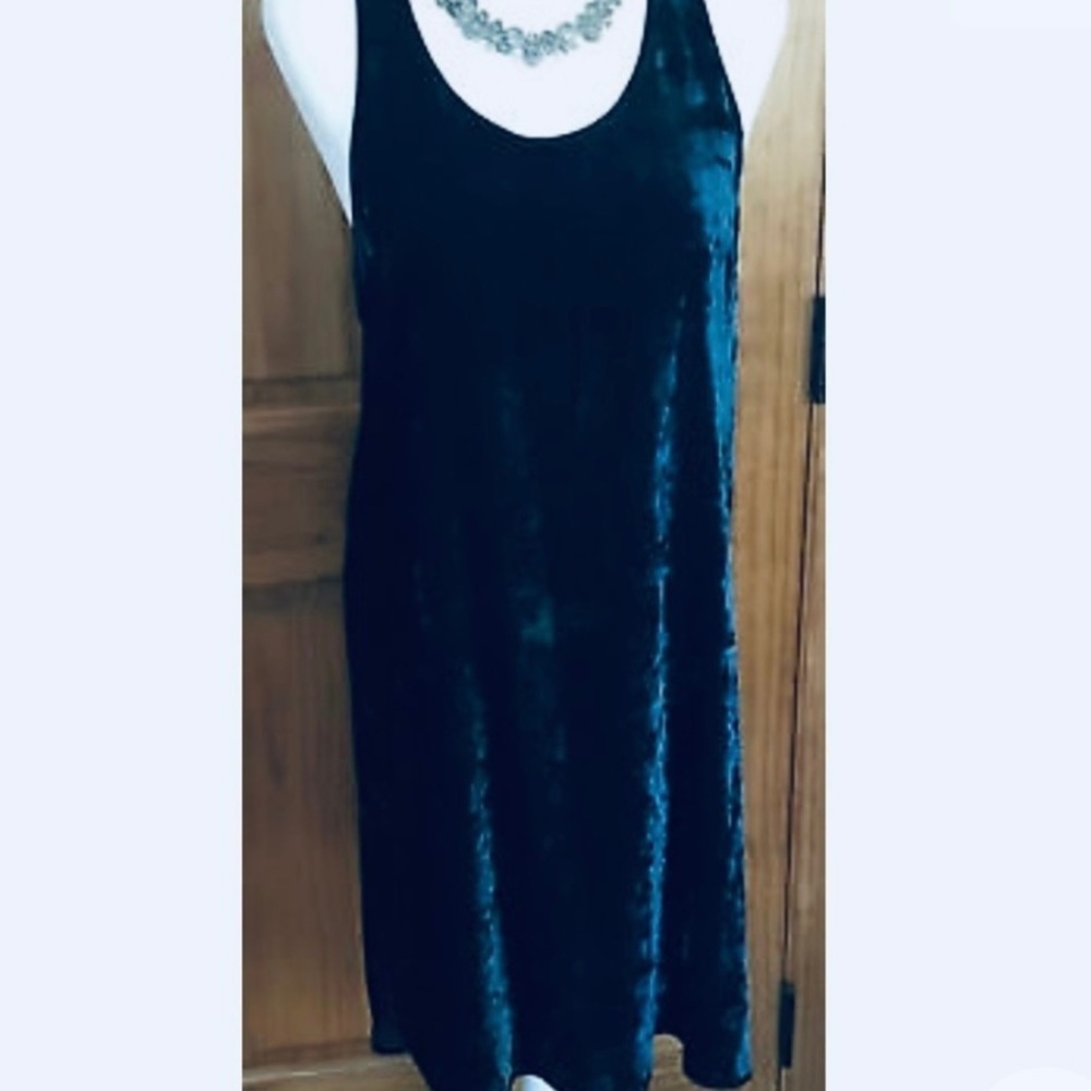 NWT THEORY Pestia Crushed Velvet,
Navy Tank Tunic Dress, Racerback